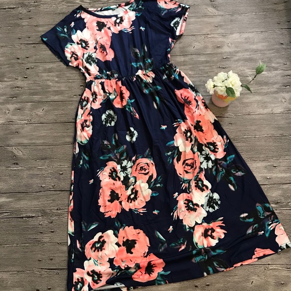 💕 Floral short sleeve dress side pockets - Picture 3 of 4